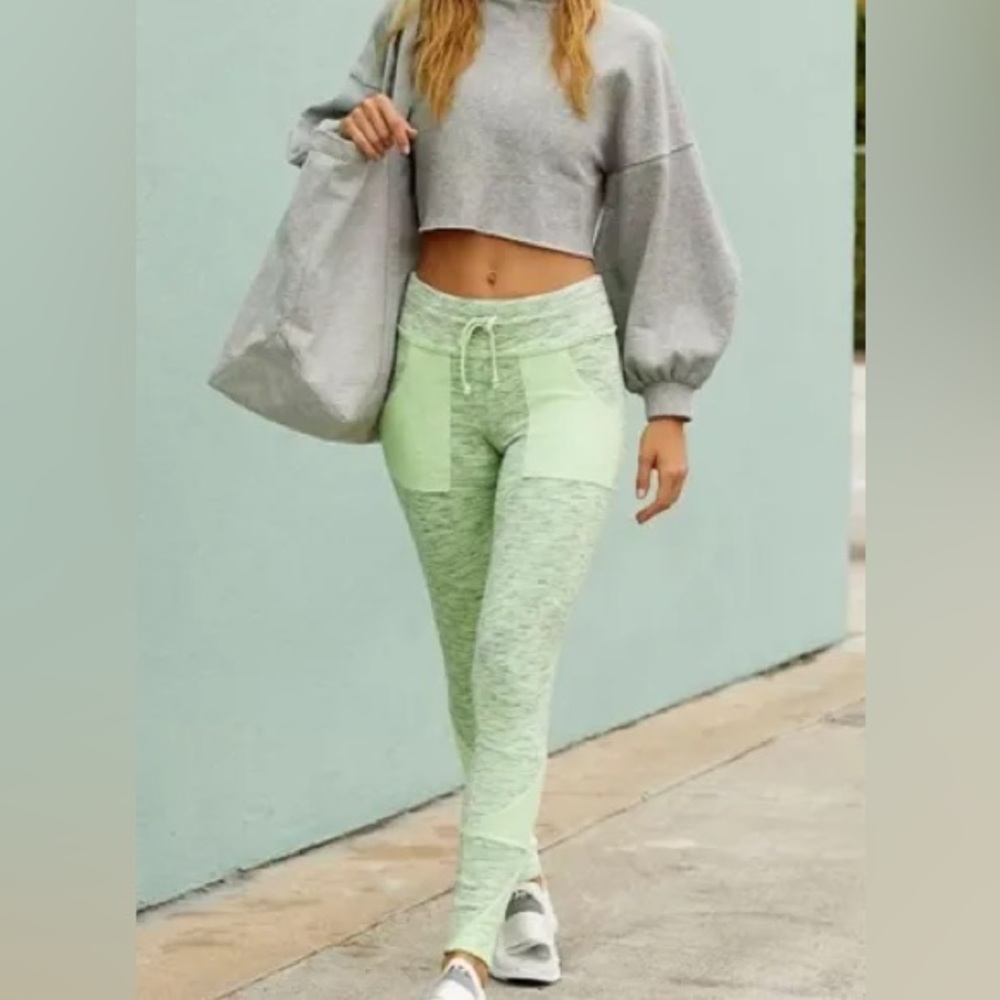 Free People Movement Kyoto High-rise Ankle Leggings in Green S